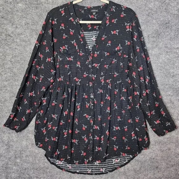 Torrid Tunic Womens 1X Black Red Roses Floral Emma Crinkle Knit Hi Lo Button Up - Picture 1 of 11